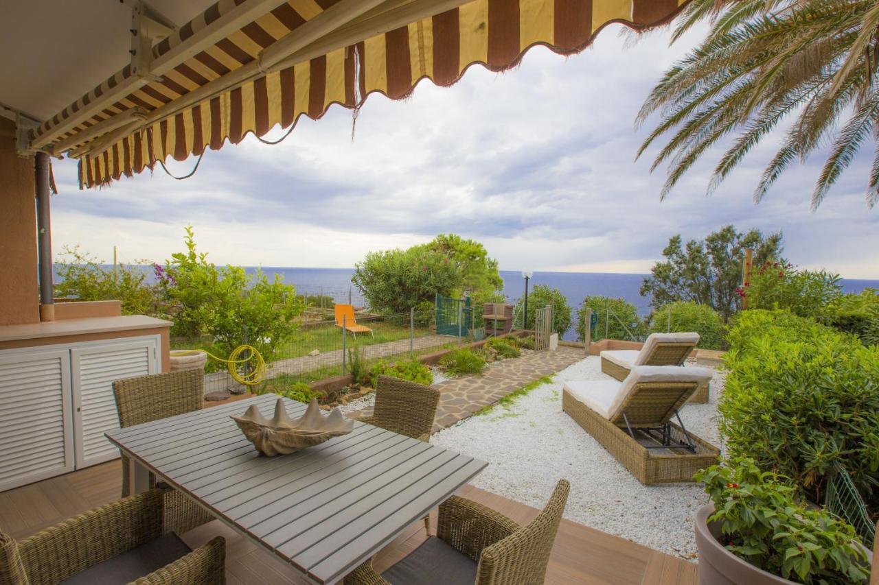 Perla Del Tirreno Appartement Capoliveri  Buitenkant foto